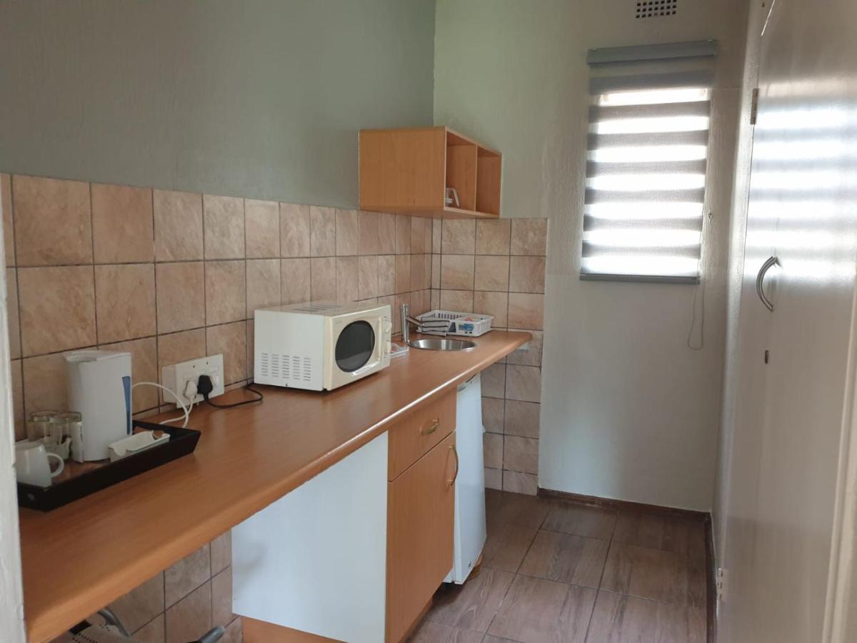 Matina Guest House 约翰内斯堡 外观 照片